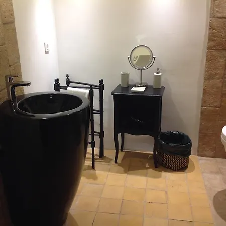 à Angouire 3*