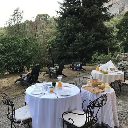 à Angouire 3*